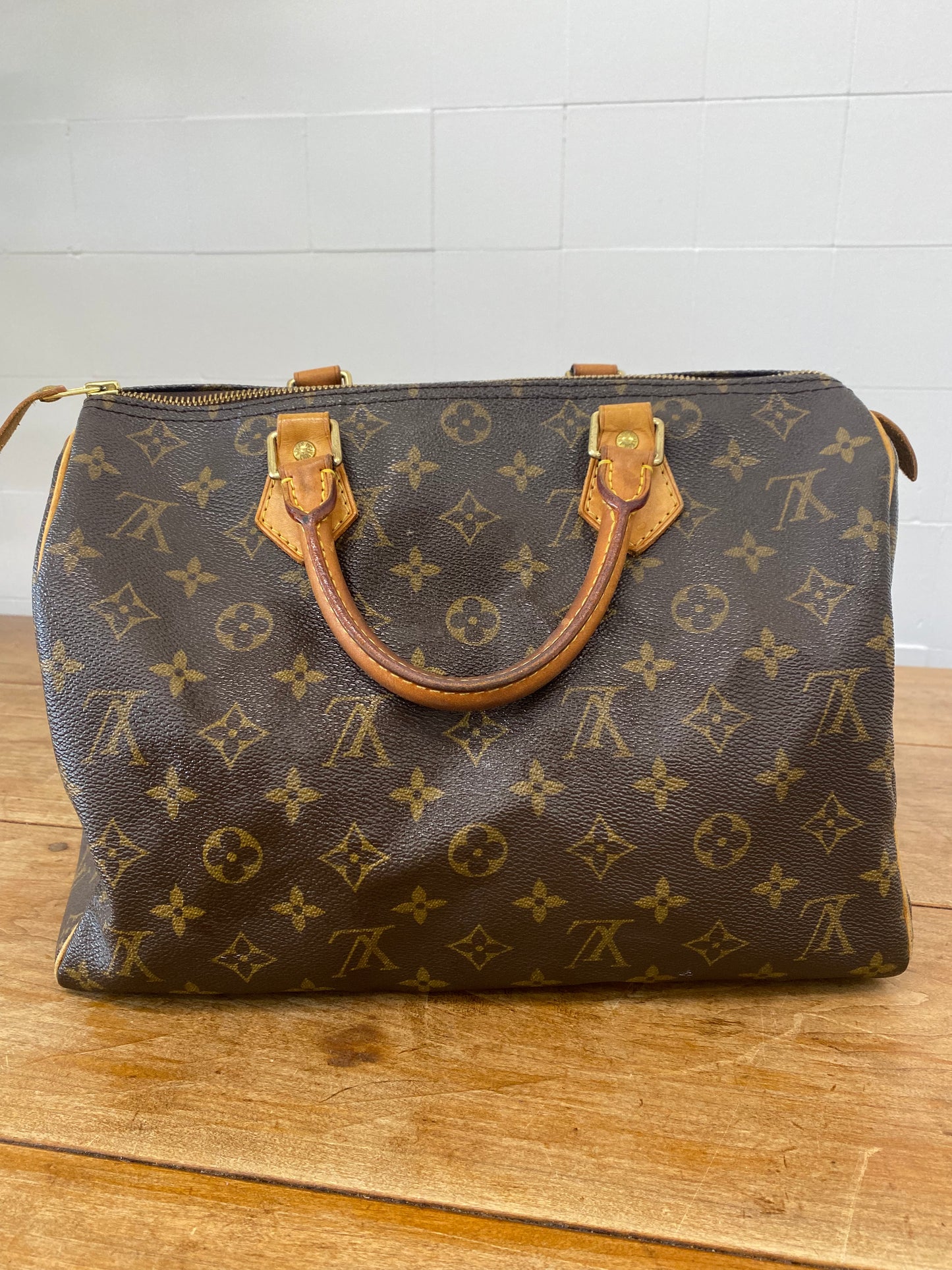 LOUIS VUITTON SPEEDY BAG