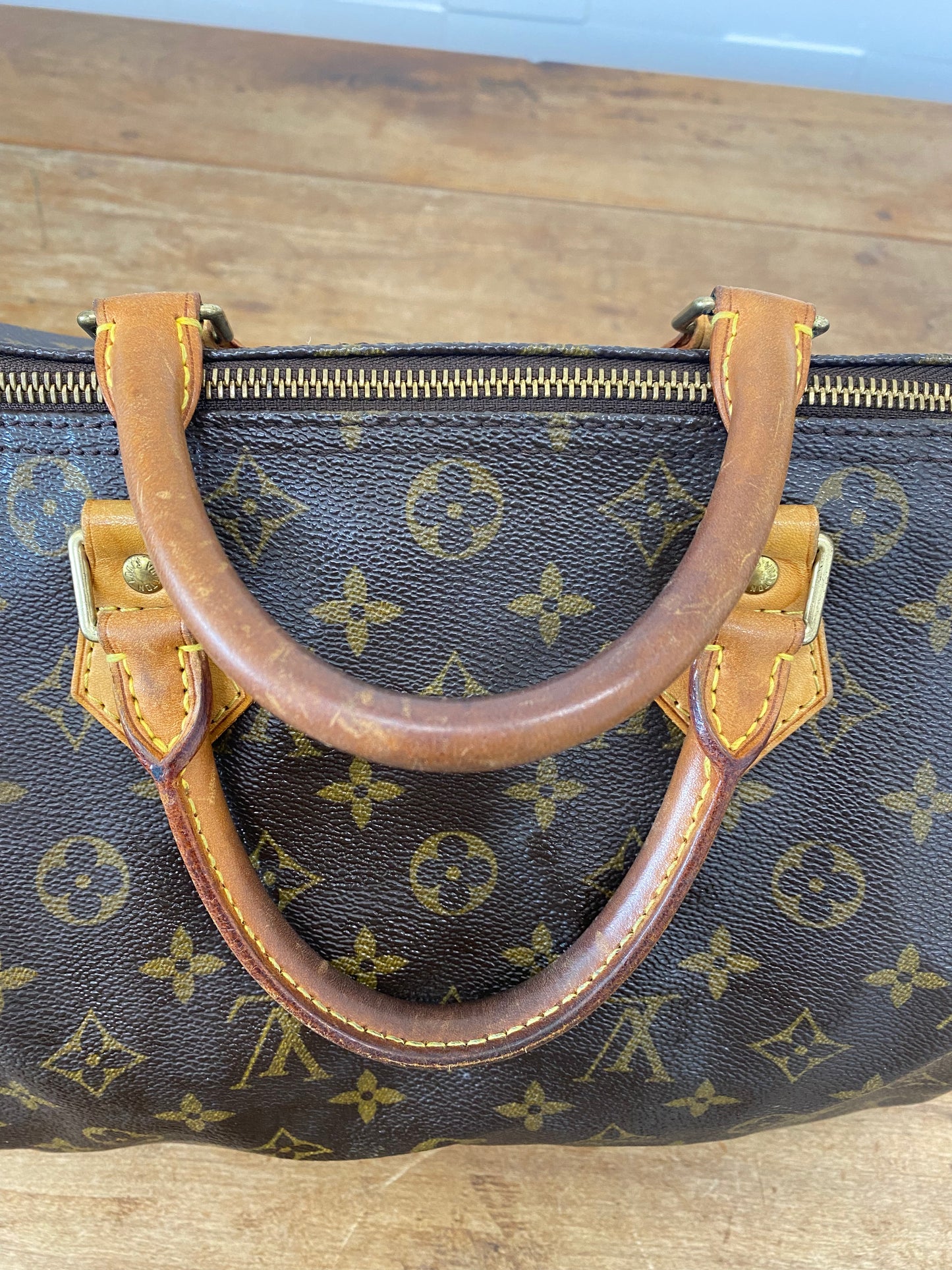 LOUIS VUITTON SPEEDY BAG