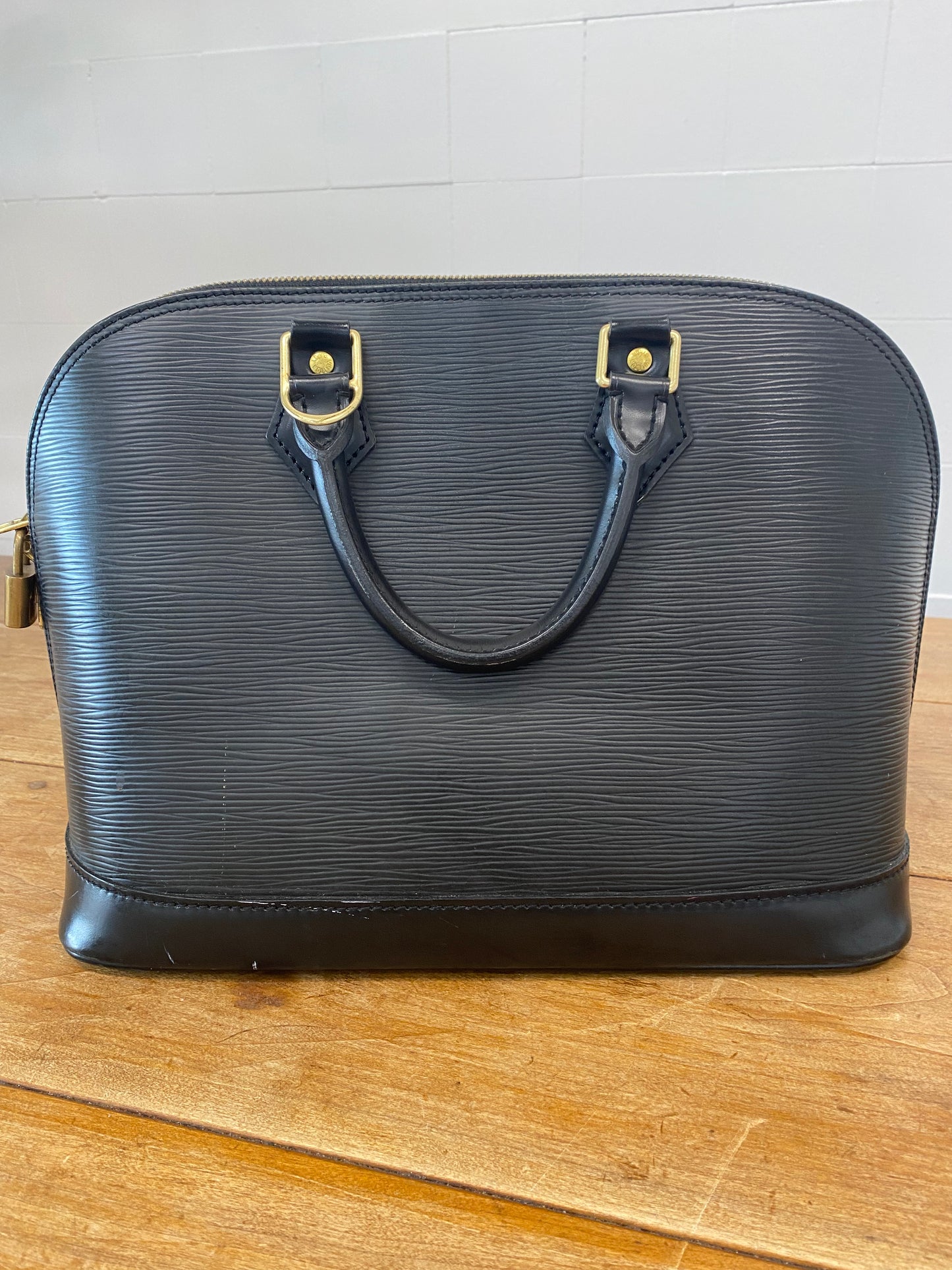 LOUIS VUITTON BLACK ALMA BAG