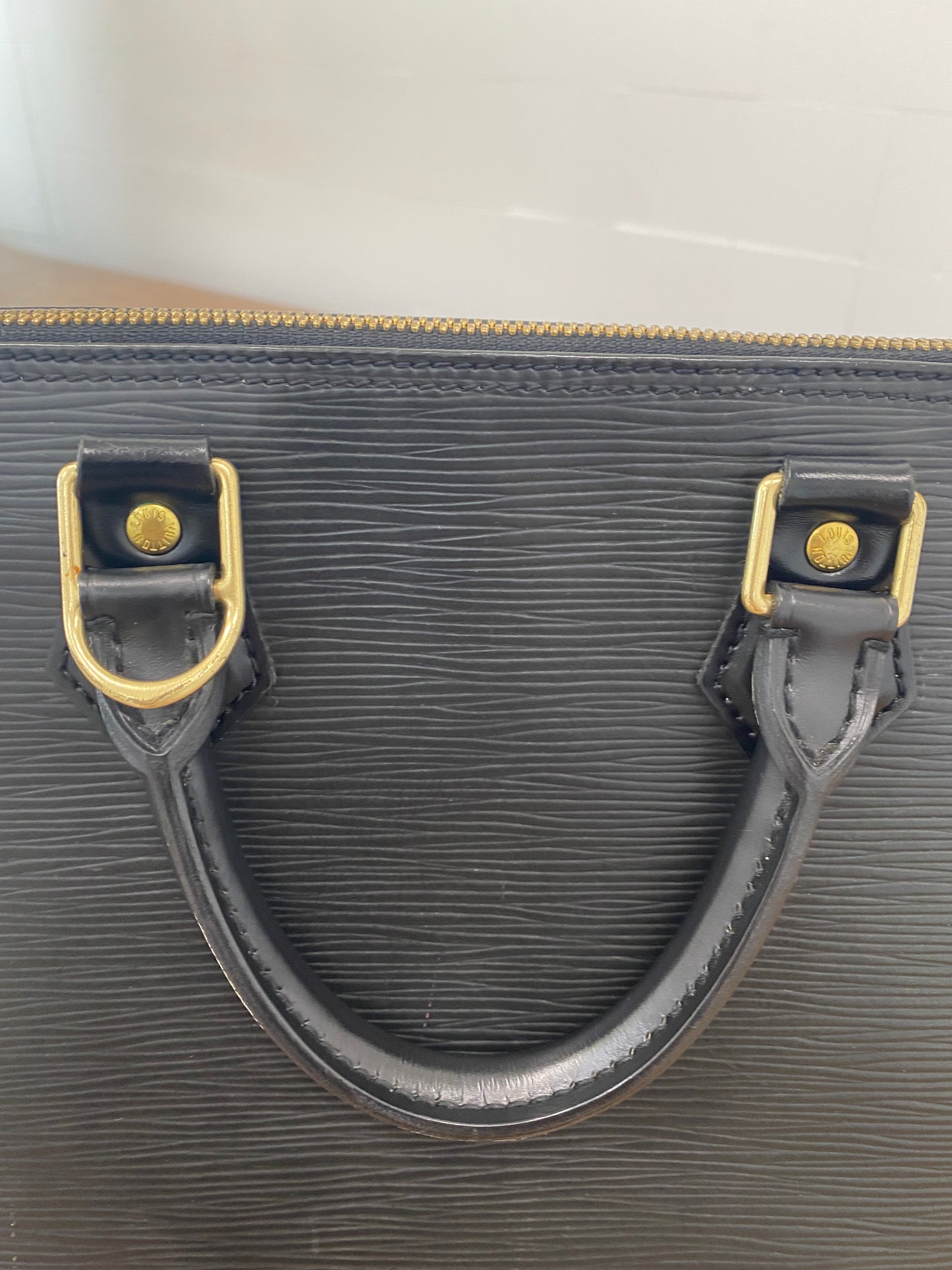 LOUIS VUITTON BLACK ALMA BAG