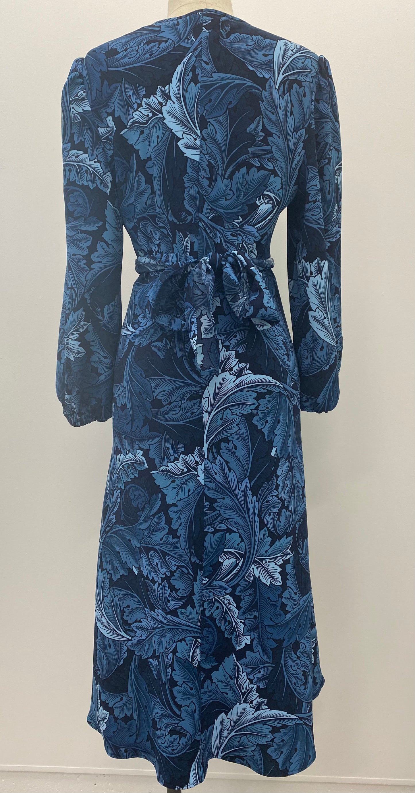 SCANLAN THEODORE BLUE LEAF PRINT DRESS - SIZE 6