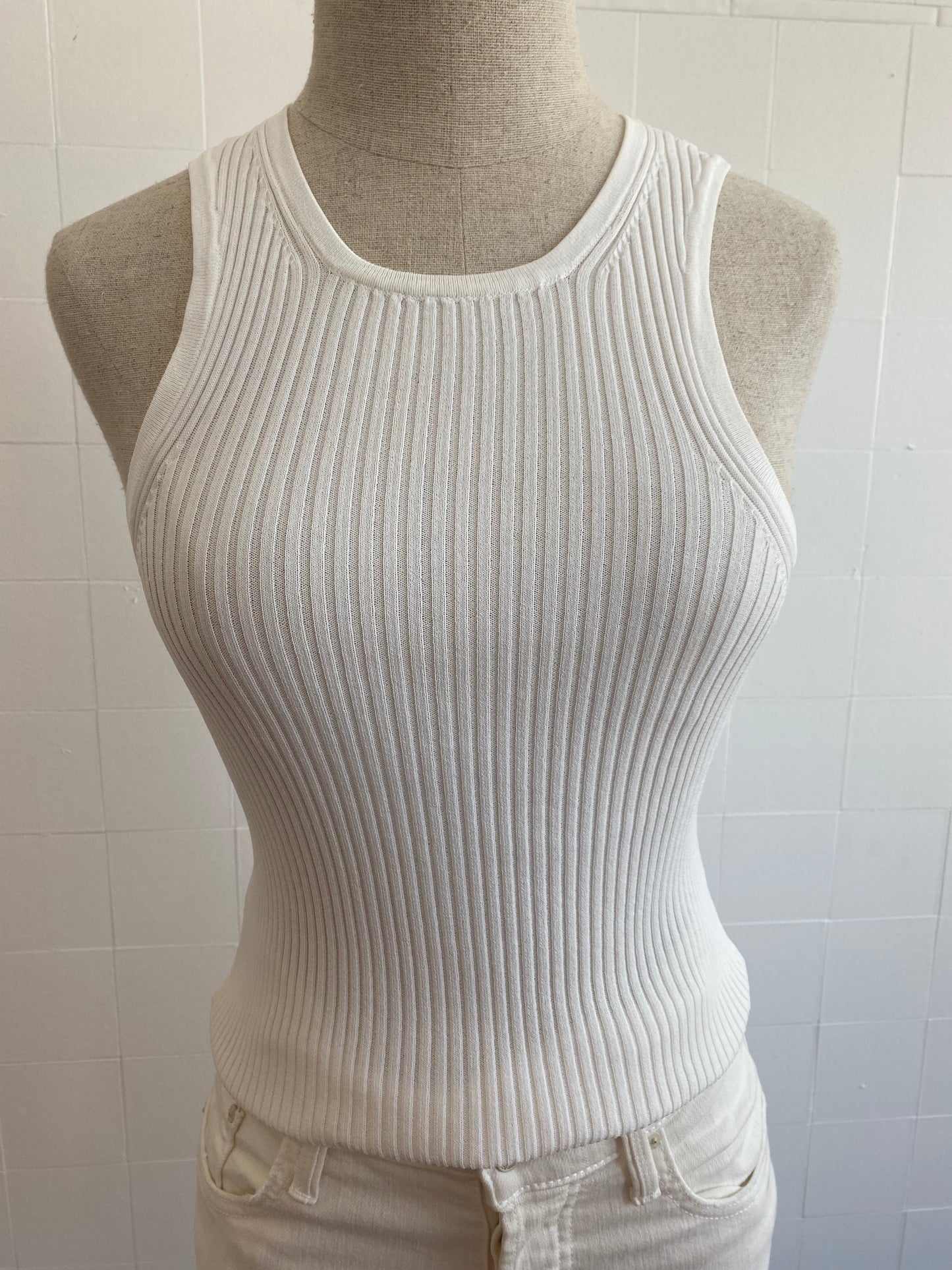 HENNE WHITE RIBBED SINGLET - SIZE S