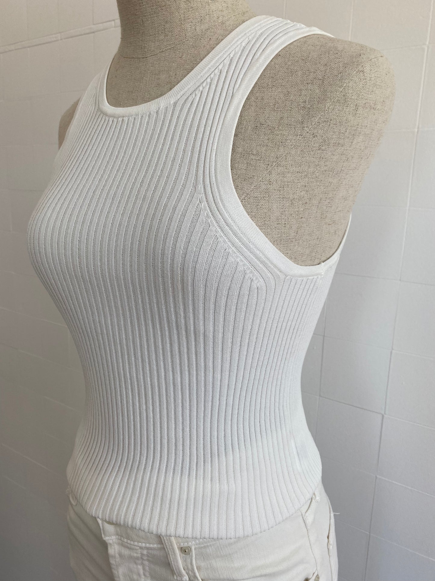 HENNE WHITE RIBBED SINGLET - SIZE S